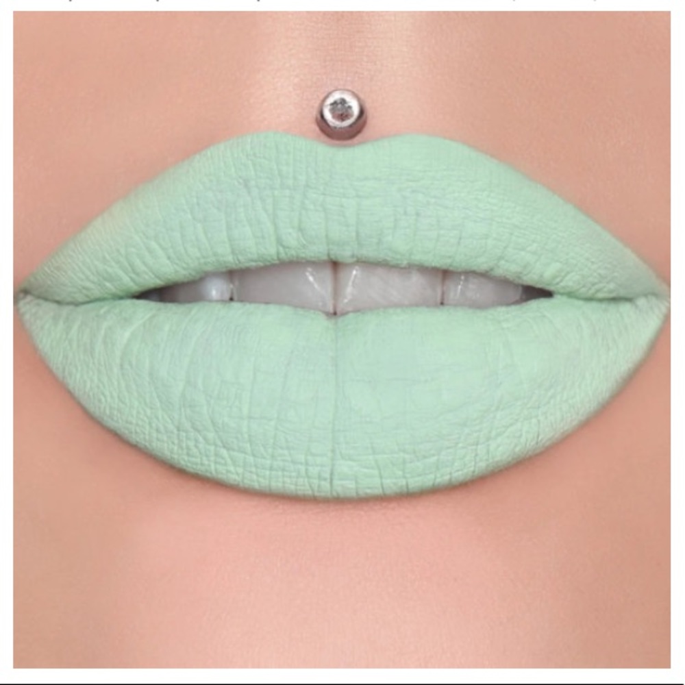NEW! JEFFREE STAR VELOUR LIQUID Matte LIPSTICK in HIGH SOCIETY Mint Green - Picture 4 of 15